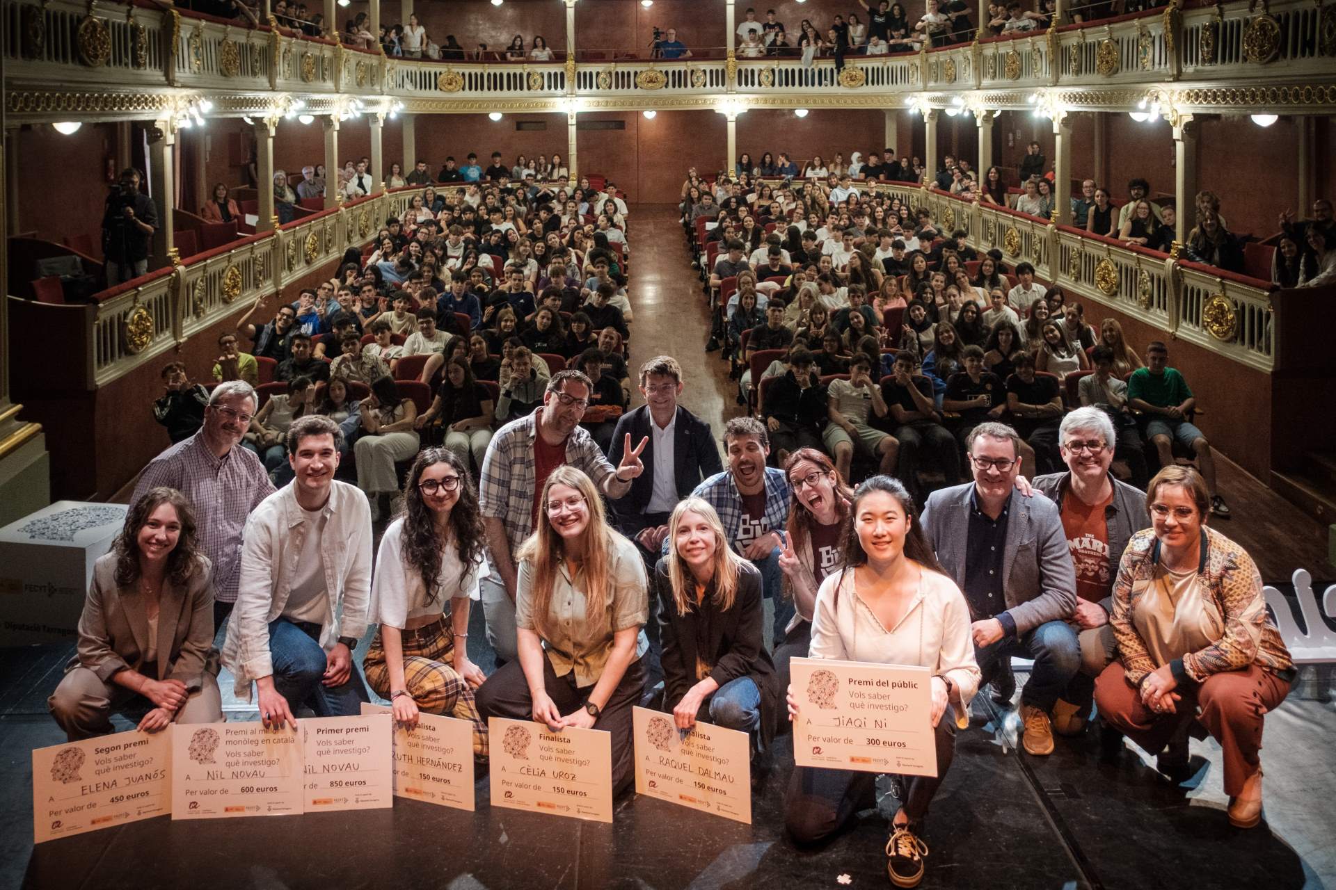 |Alt imatge central|